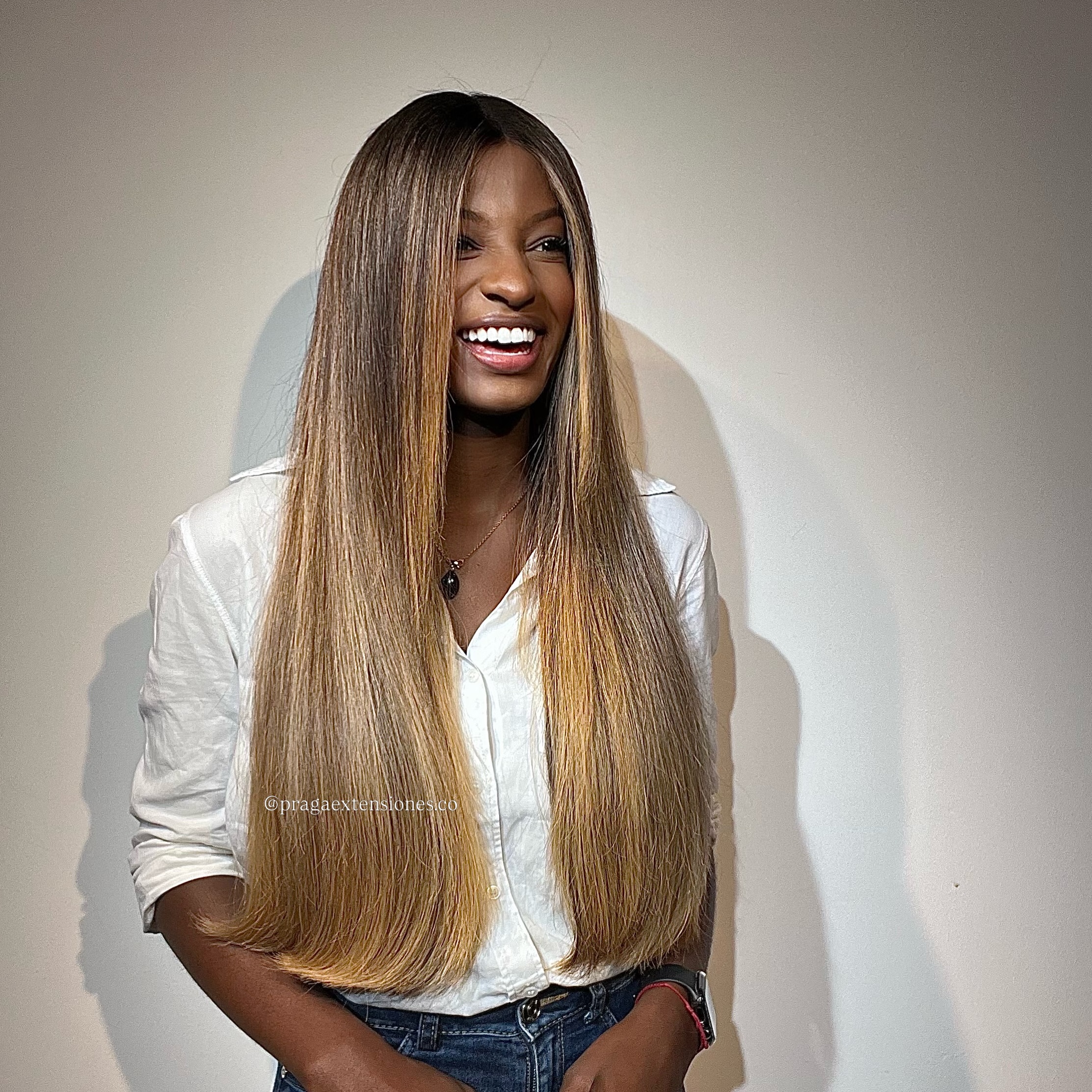 Human hair wigs and extensions for a look that feels like yours. Ready-to-wear clip-in (no glue), tape-in or keratin, with Bold checkout and shipping from Medellín across Colombia.